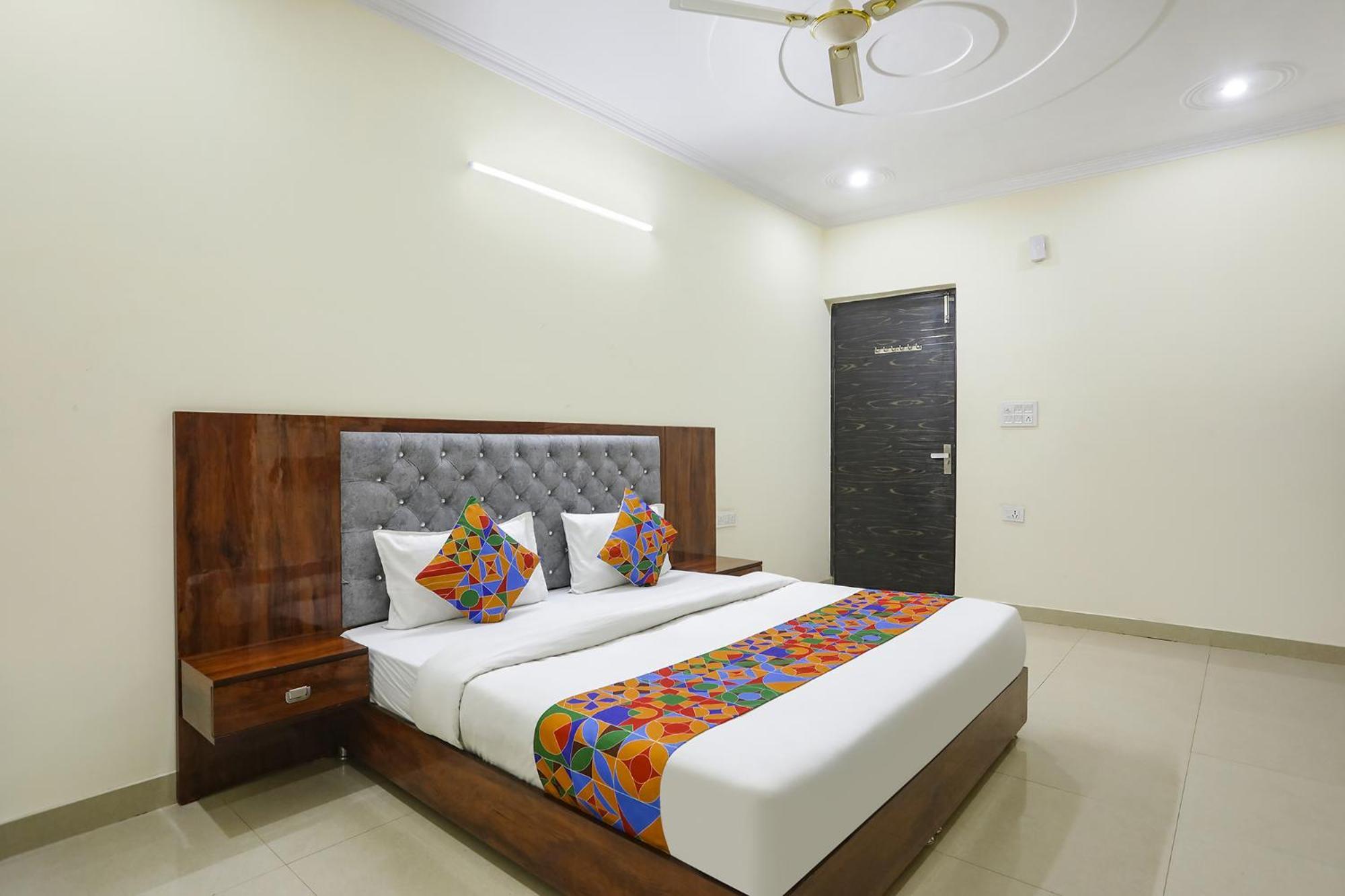 Fabexpress Asp Royal Residency Inn- Janakpuri Delhi  Exterior photo