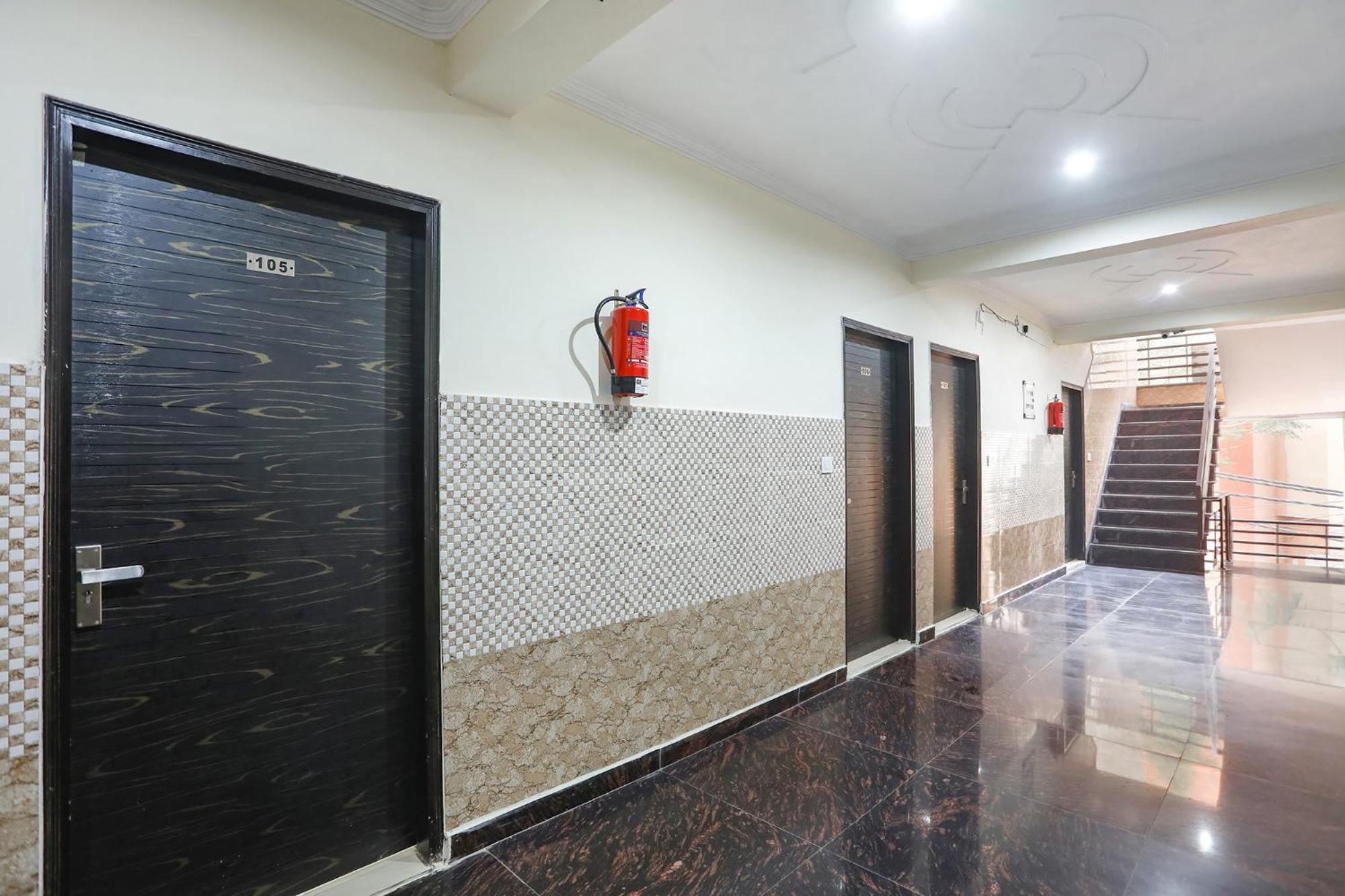 Fabexpress Asp Royal Residency Inn- Janakpuri Delhi  Exterior photo